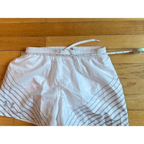 NWOT Under Armour White Gray Stripe Running Shorts, Lined, Elastic Waist, XS - Picture 7 of 10